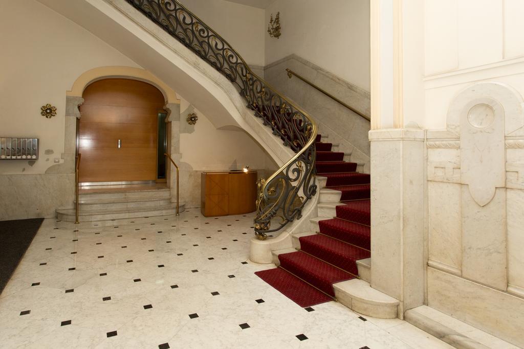 Letsgo Paseo De Gracia Apartment Barcelona Exterior photo